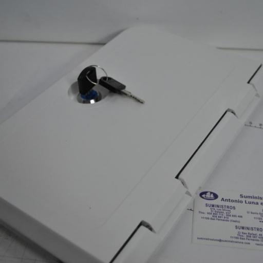 Registro (tambucho) blanco para radio VHF con cerradura Nuova Rade [5]