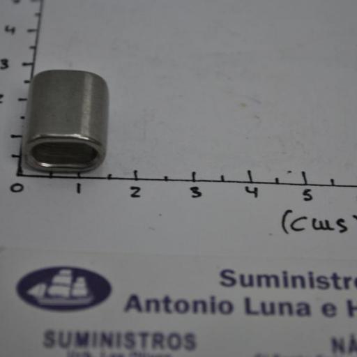 Sujetacables (perrilo) de acero inoxidable. [2]