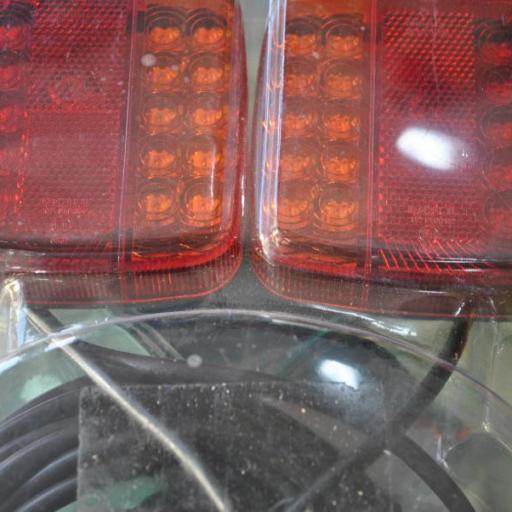 Kit de pilotos led 12V magnéticos para remolque [1]