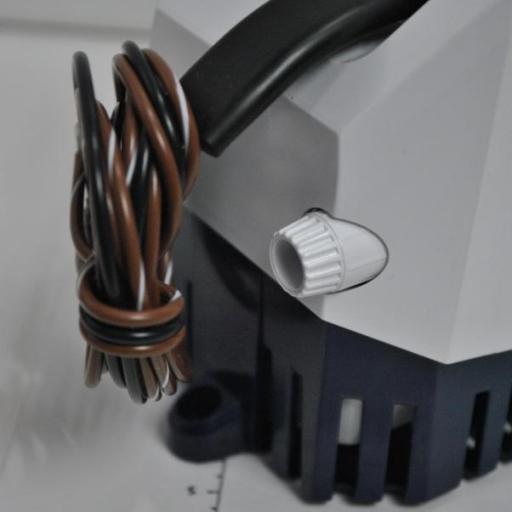Bomba de achique sumergible automática 12V Sahara S500 MK2 Attwood [5]