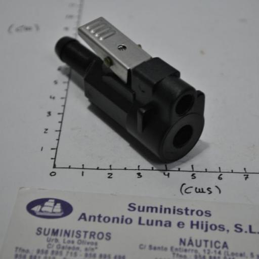 Conector combustible hembra (equivalente Yamaha) 3/8" Attwood [7]