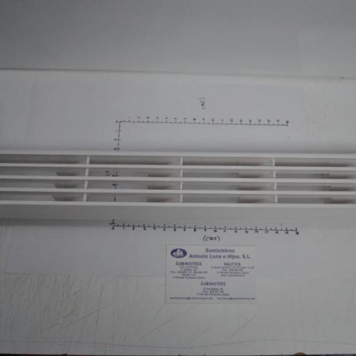 Rejilla de ventilación blanca de 446 x 70 x 18 mm Attwood