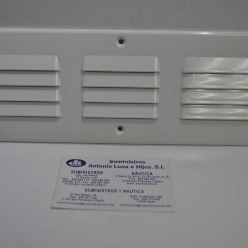 Rejilla de ventilación rectangular de plástico blanca de 9 x 25,5 cm  [0]