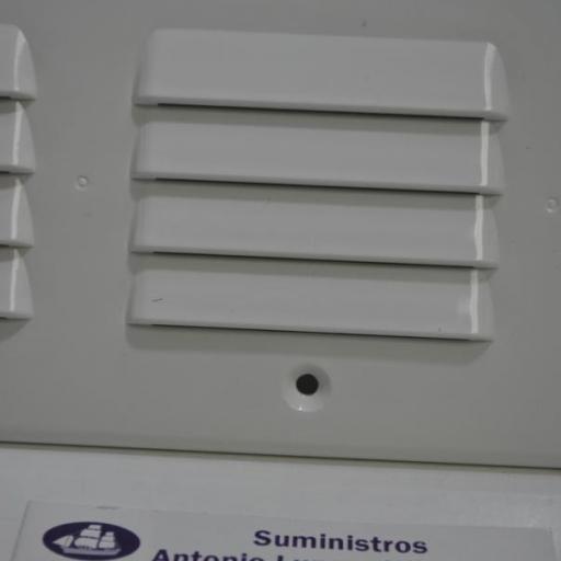 Rejilla de ventilación rectangular de plástico blanca de 9 x 25,5 cm  [5]