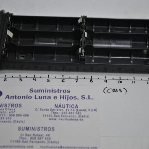 Porta pilas recargables para emisoras 300 y 400 Cobra