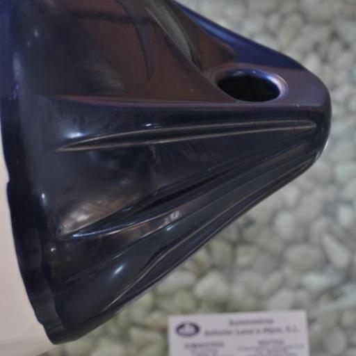 Defensa blanca/azul serie F Polyform [3]