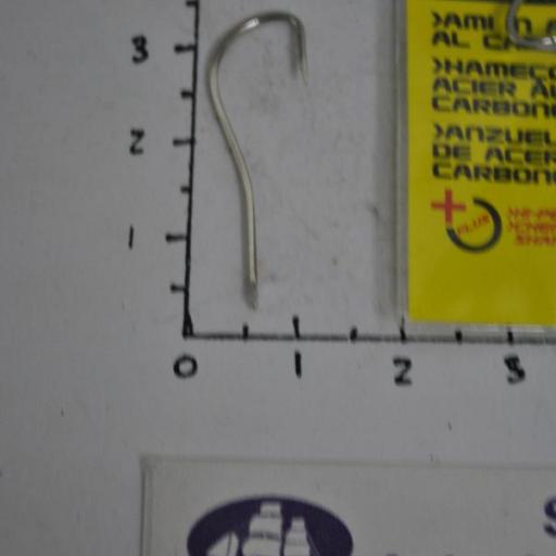 Anzuelo torcido con doble pico de loro y punta recta LF 440N Lineaeffe [1]