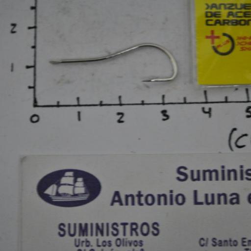 Anzuelo torcido con doble pico de loro y punta recta LF 440N Lineaeffe [2]
