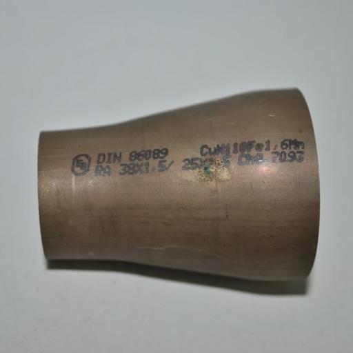 Reducción concéntrica de CuNi 90/10 de 38 x 25 mm [1]