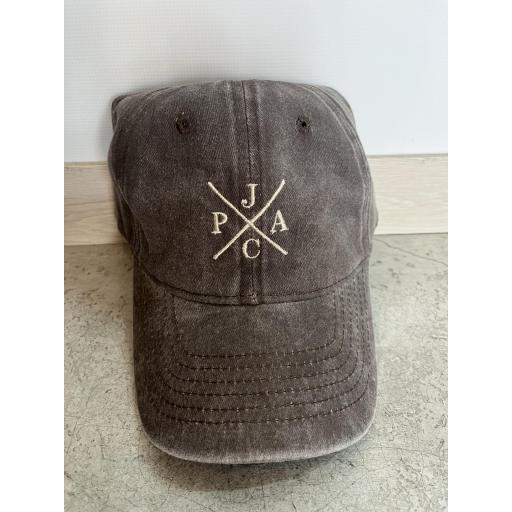 Gorra iniciales en cruz