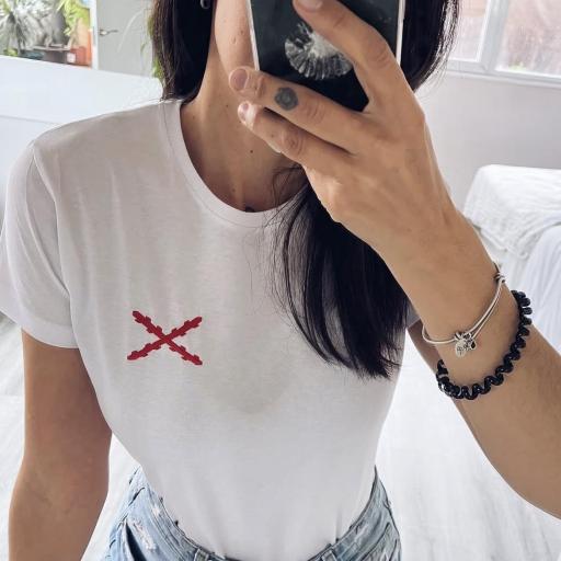 Camiseta mujer Cruz de Borgoña