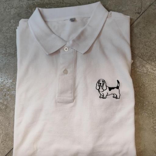 Polos, gorras, delantales, camisetas y mucho más  [1]