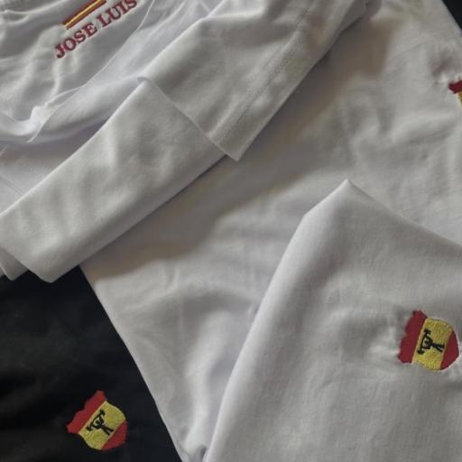 Polos, gorras, delantales, camisetas y mucho más 