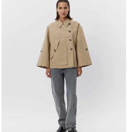 Cazadora beige