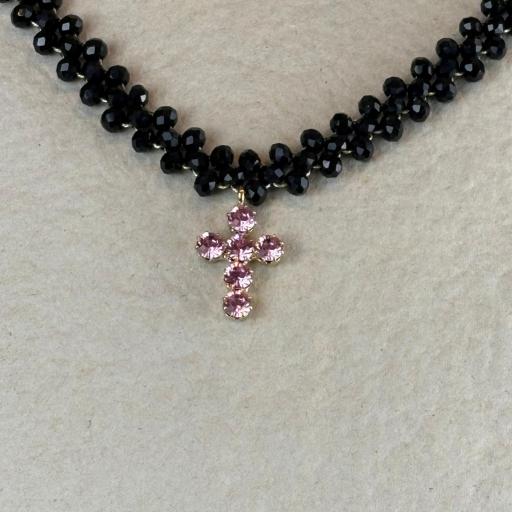 Choker Cruz rosa vivienne, Truhanas