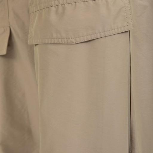 Pantalón cargo [3]