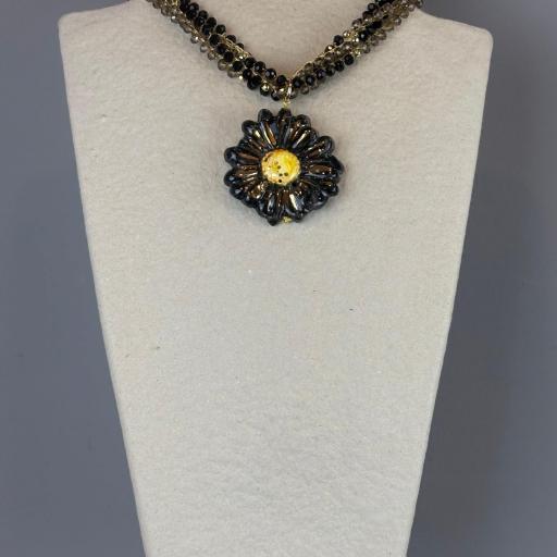 Collar Flor negra, Truhanas [3]