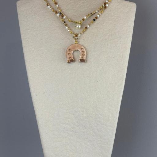 Collar Herradura, Truhanas