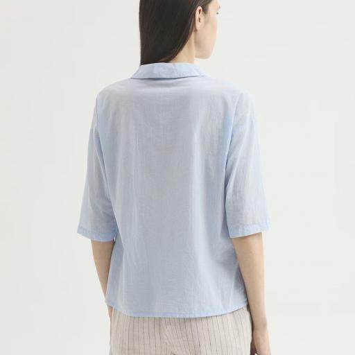 Camisa azul con estampado floral nice things [3]