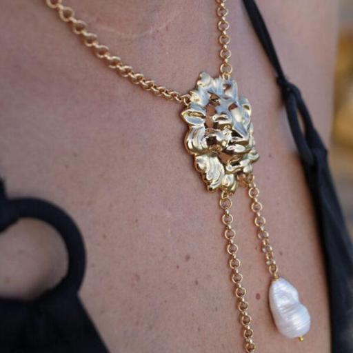 Collar León, Truhanas [3]