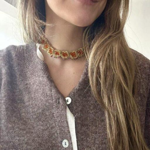 Choker Golden, Truhanas [1]