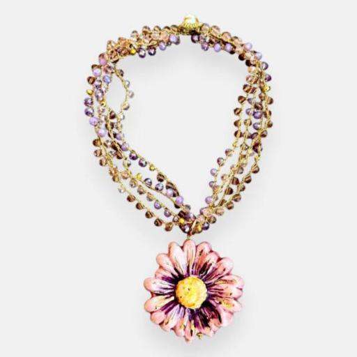 Collar Margarita rosa, Truhanas [1]