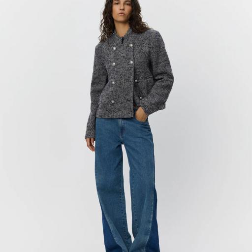 Chaqueta [1]