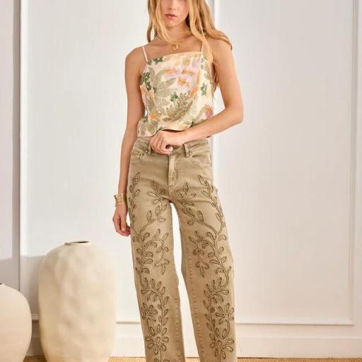 JEANS FILIGRANA HOJAS BORDADAS - KHAKI NKN