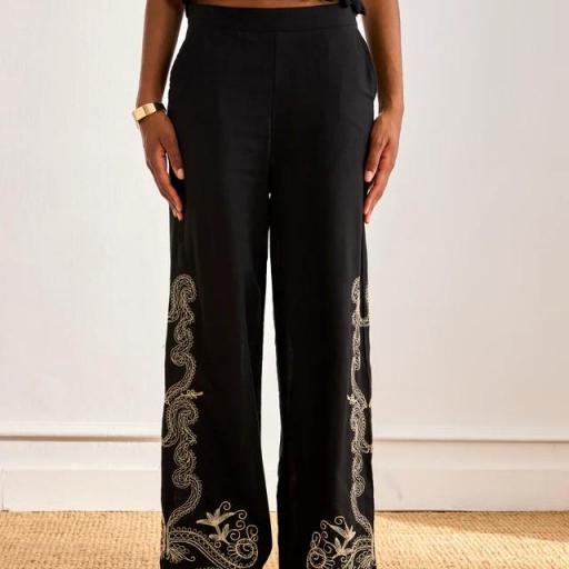 Pantalón bordados contraste negro NKN [1]