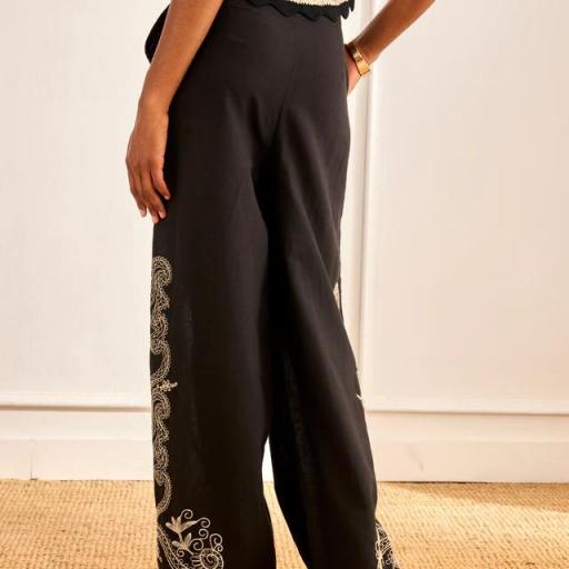 Pantalón bordados contraste negro NKN [3]