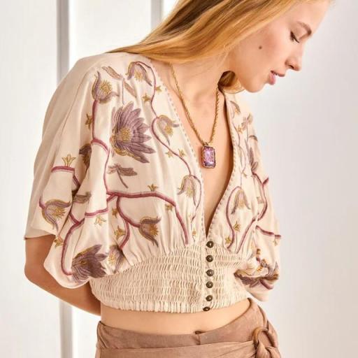 BLUSA CROPPED FLORES BORDADAS - CRUDO NKNnekane  [2]
