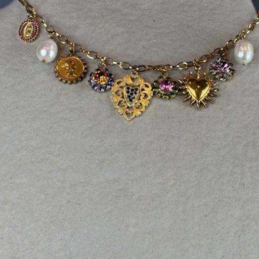 Collar Truhanas con charms [1]
