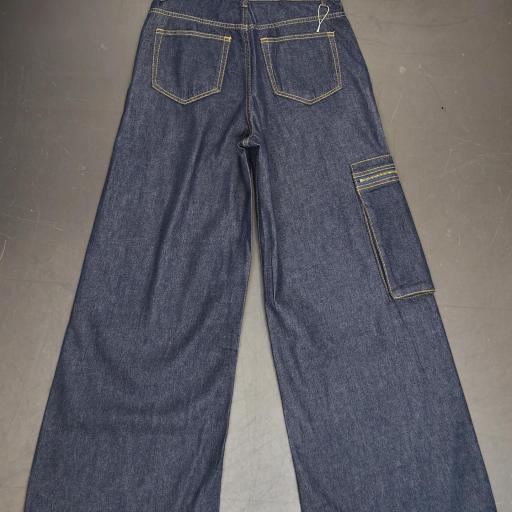 Pantalón cargo [3]