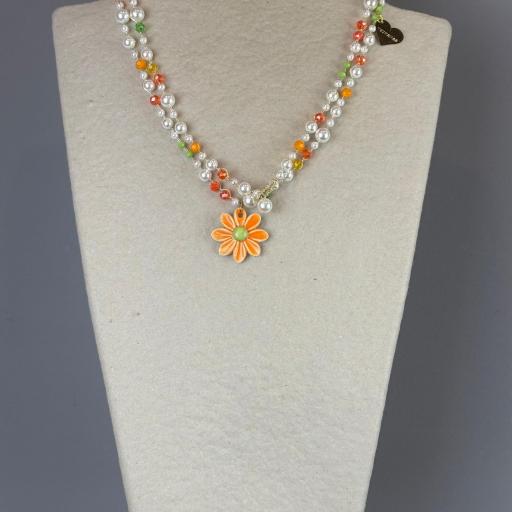 Collar largo margarita naranja