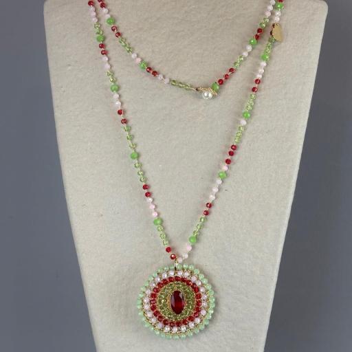 Collar medallon pequeño Crochet largo de Truhanas