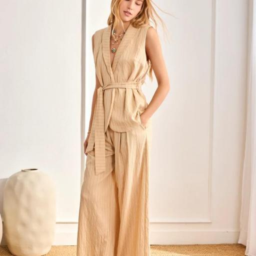Pantalón raya diplomática camel NKN