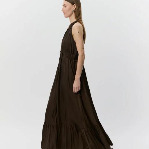 Vestido largo con cuello halter Sofie Schnoor [2]