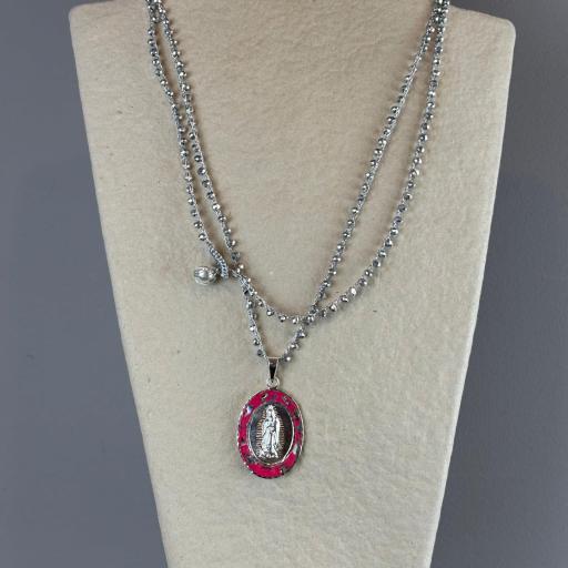 Collar Medalla rosa, Truhanas [3]