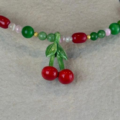 Collar Cereza, Truhanas [3]