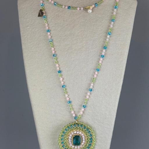 Collar medallon grande crochet largo de Truhanas [3]