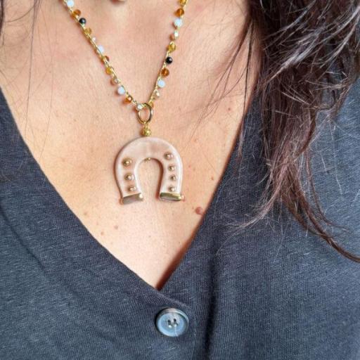 Collar Herradura, Truhanas [2]