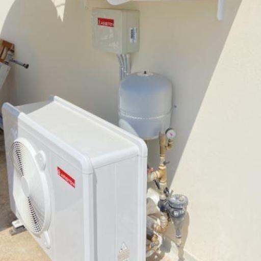 ARISTON bomba calor aerotérmica monobloc NIMBUS POCKET 80M NET [2]