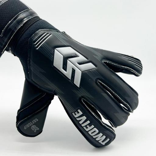 BLACKOUT ATLANTA 96 ADVANCE 2025