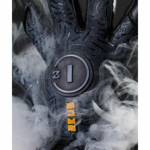 GUANTES DE PORTERO ZEUS 2.0 CARBON UGT+II [2]