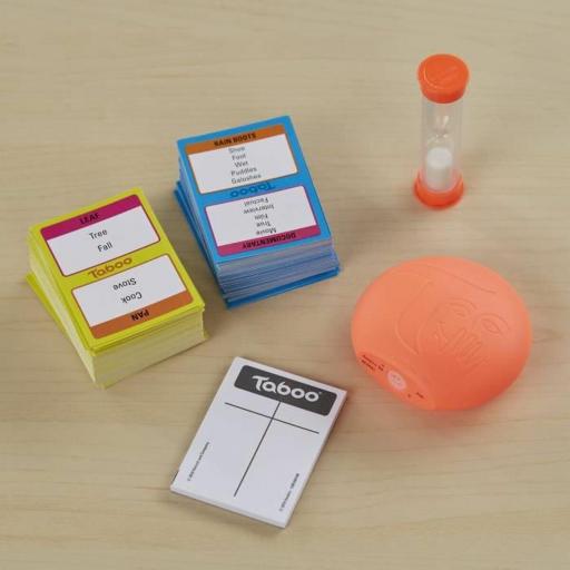 Juego de Mesa Hasbro Taboo, Family Edition [1]