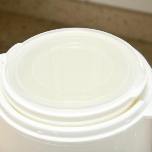 Yogurtera para Hacer Yogur Griego 20 W 1,5L con Filtro Indicador de Encendido y Tecnología PTC 19,5x17,5x21,4 cm Blanco [6]