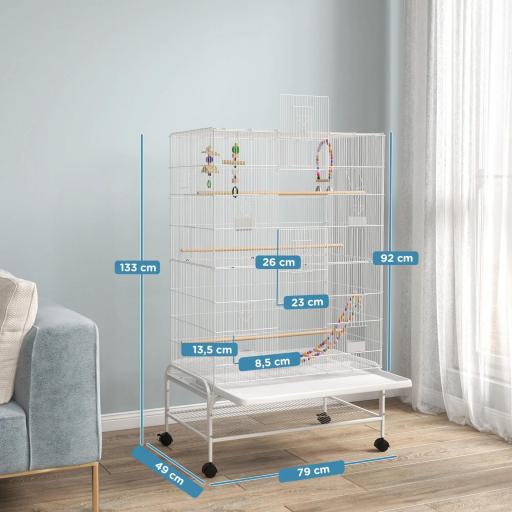 Jaula para Pájaros con Ruedas Bandeja Extraíble Puertas Comederos Perchas y Estante Inferior 79x49x133 cm Blanco [1]