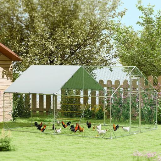 Gallinero Metálico de Exterior de 3x4m con Percha Multiusos Comedero Colgante Tipo Brocheta y Lona Protectora Resistente