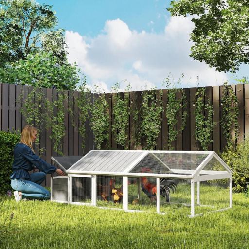Gallinero para Exterior de Madera 240x112,5x76 cm con Techo Abatible Corral Puertas con Cerradura y Nido Blanco y Gris [0]