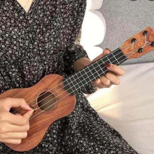 Mini guitarra ukelele 4 cuerdas 